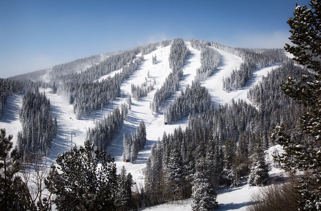 Ski season has begun: Here's how resorts are adapting to the pandemic ...