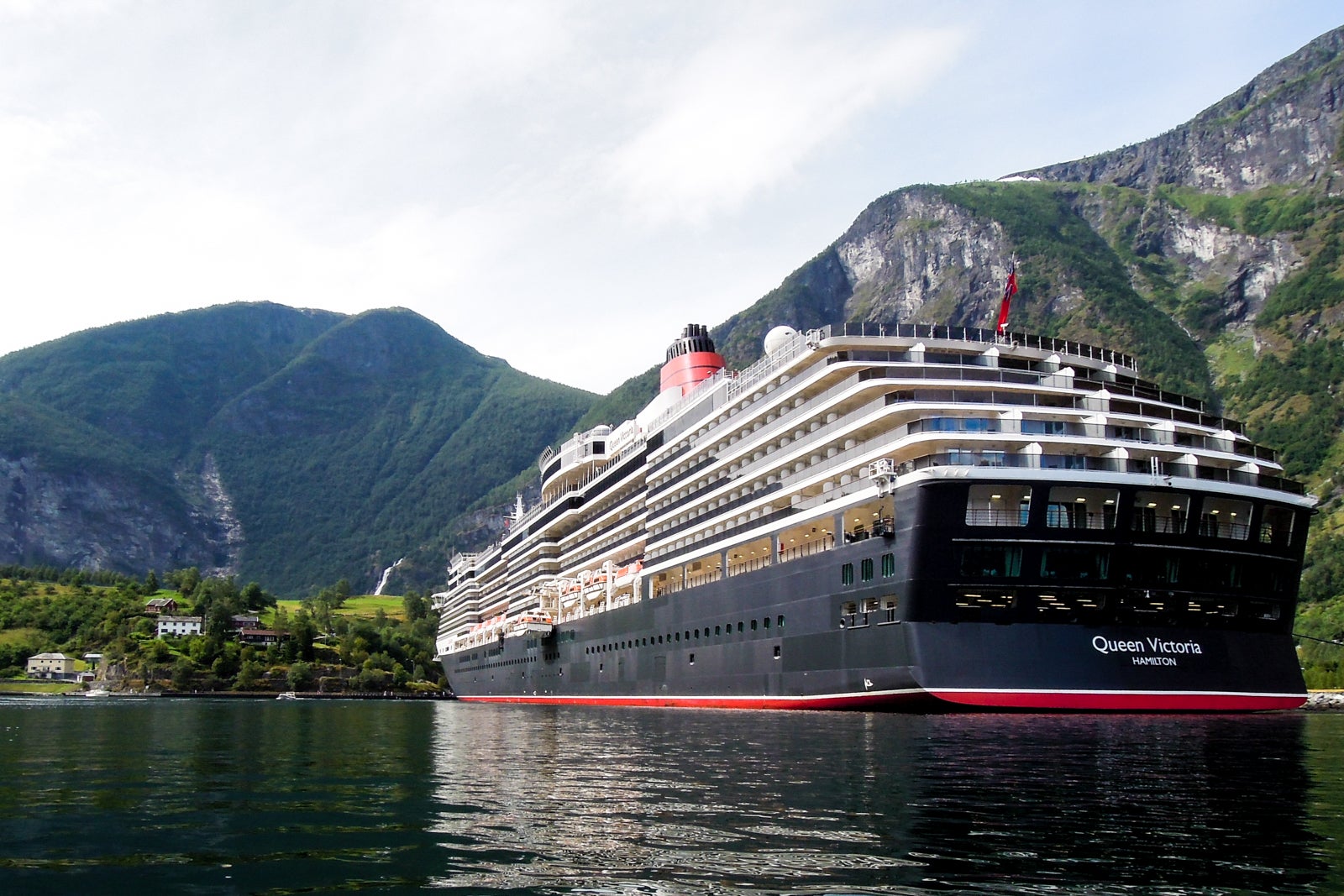 Guide to Cunard Line's Cunard World Club cruise loyalty program - The ...