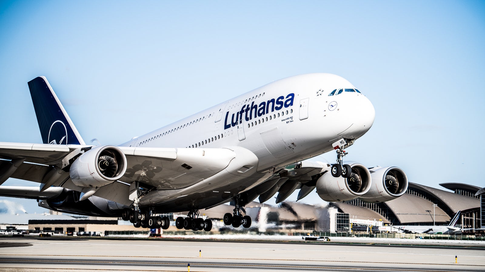 lufthansa terminal 1