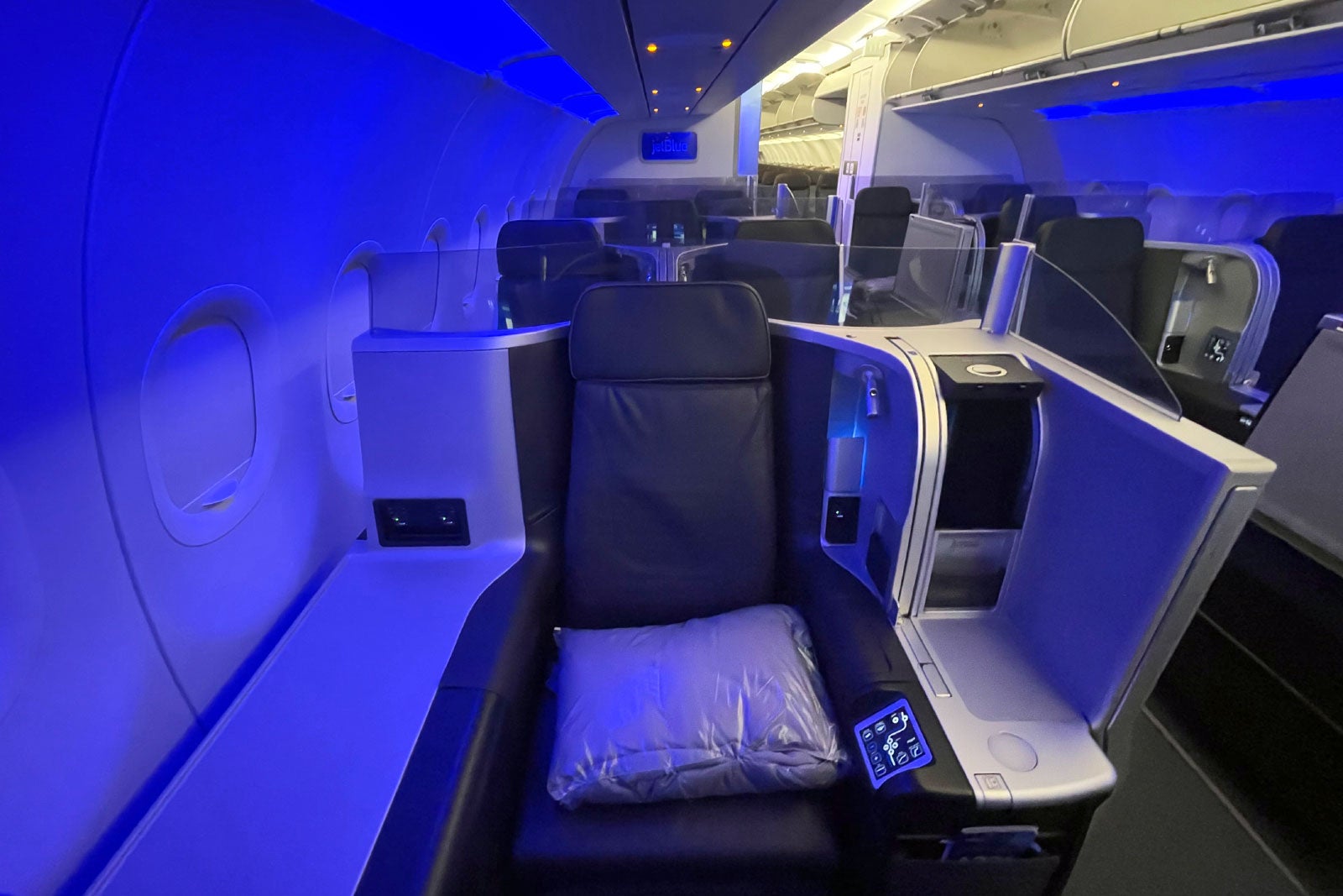 JetBlue refreshes Mint with new meals, amenity kits, sleep gear and