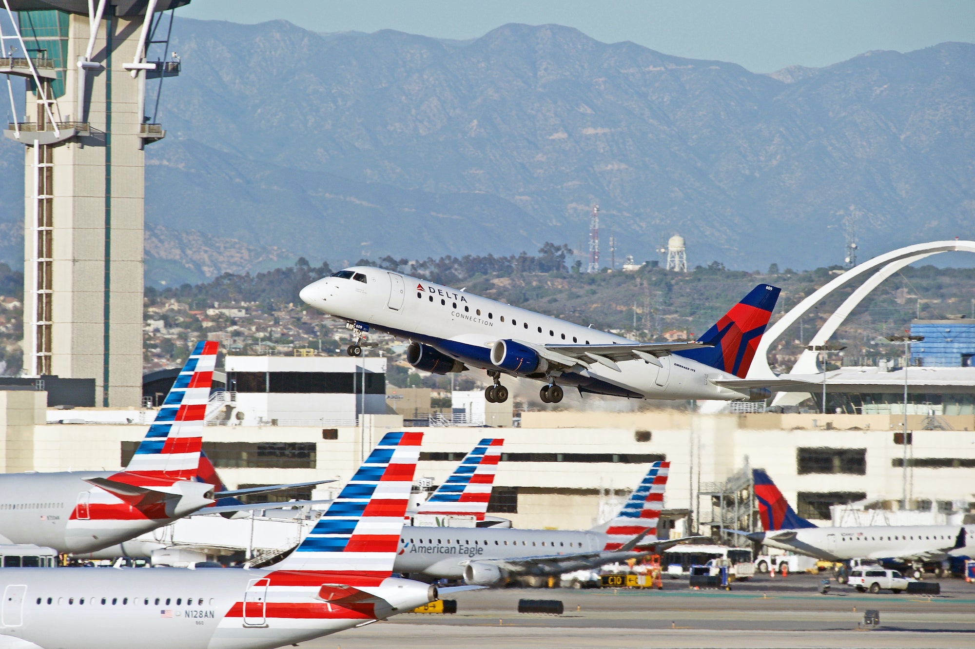 American and Delta Planes at LAX