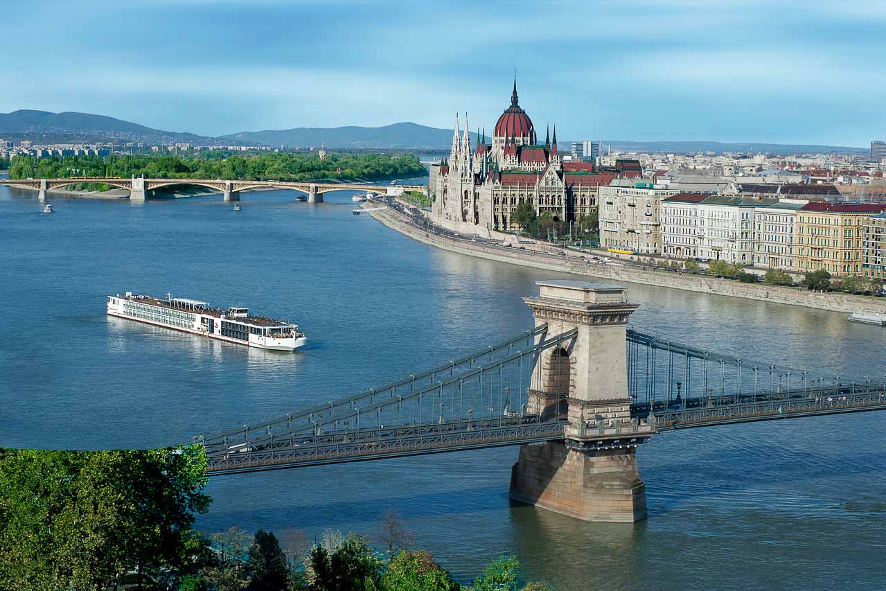 CC_Longship_Budapest_Horiz1_Longships