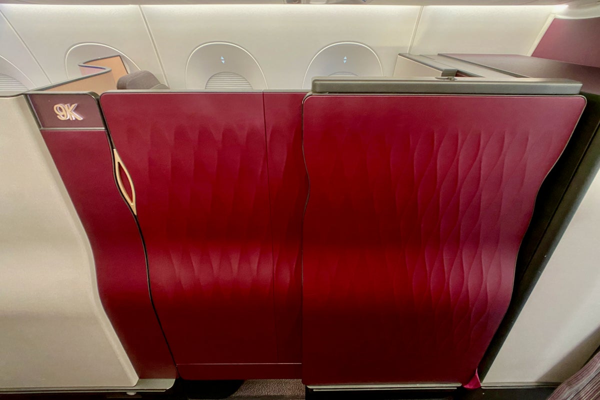 How Qatar Airways' new 7879 business class compares to Qsuite The