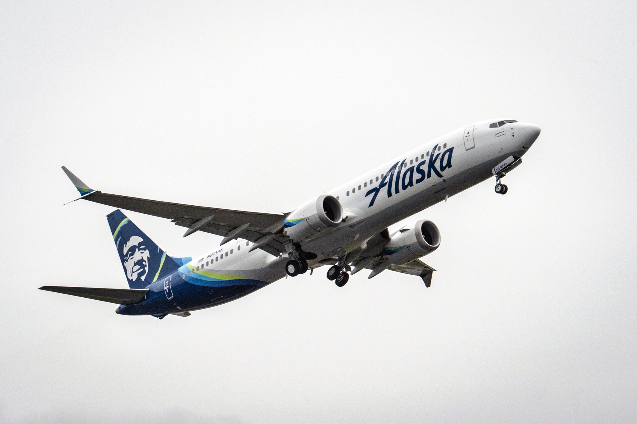 Your guide to earning and redeeming with Alaska Airlines Mileage Plan