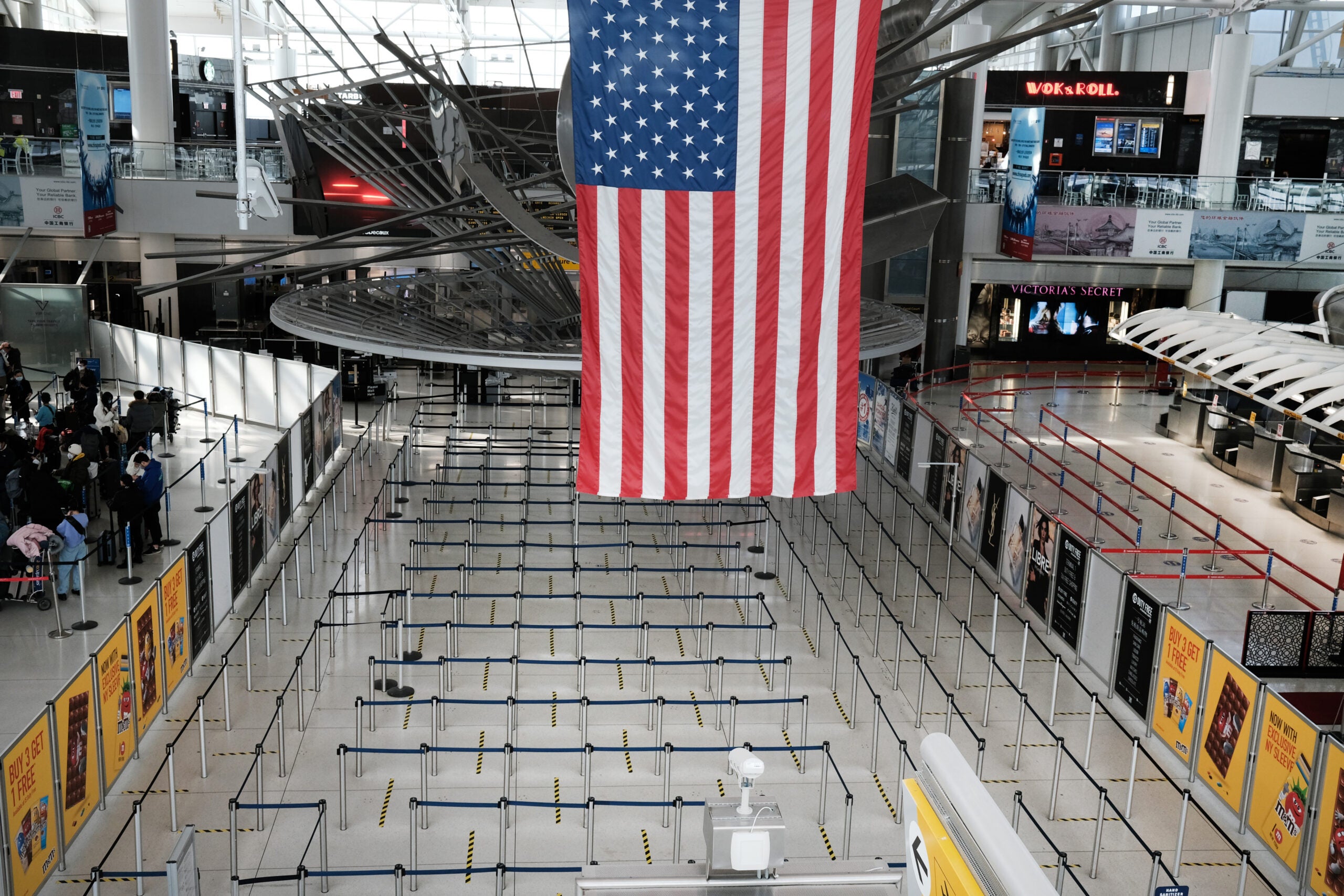 US 'actively looking' at negative COVID-19 test mandate for domestic flights - Vimarsana News