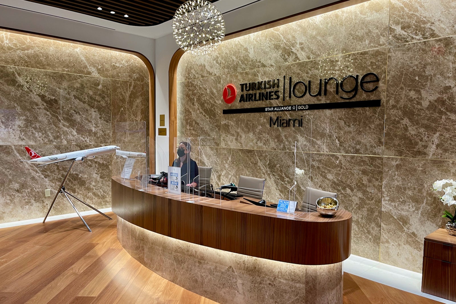 Turkish Airlines Lounge Miami MIA Zach Griff - 31