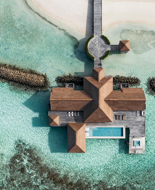 Hilton Honors devalues, high-end redemptions skyrocket to 200,000 points per night