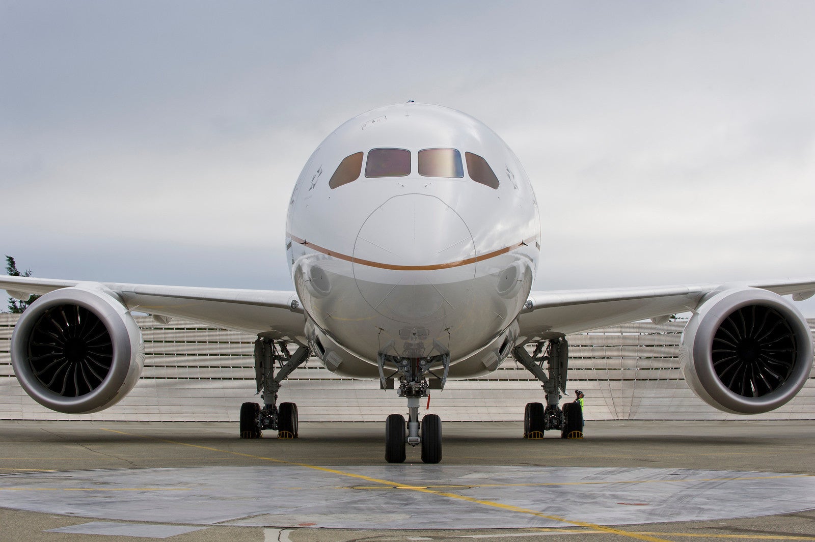 United 787