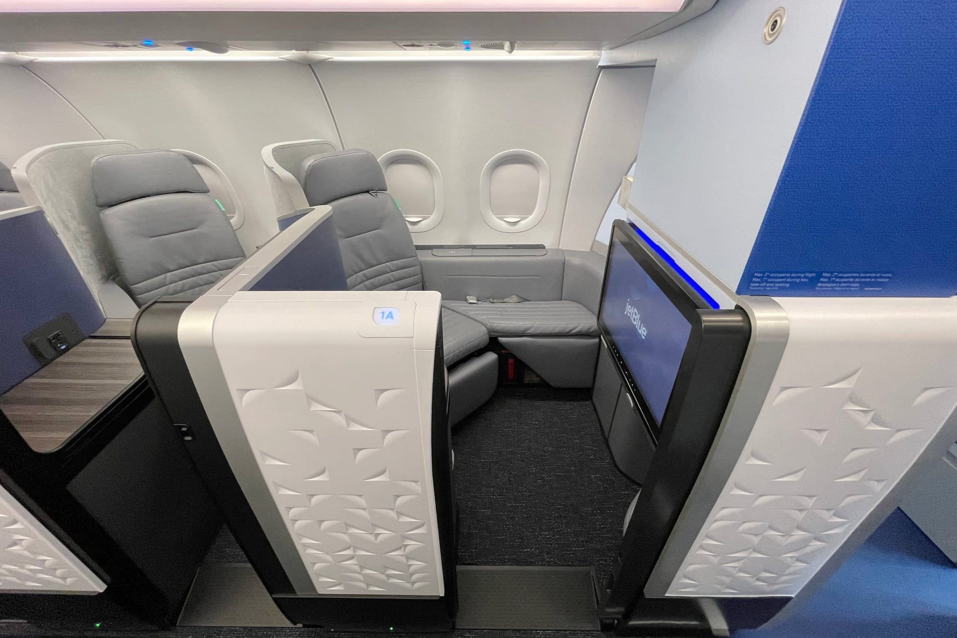 Take A Tour Of Jetblue's Brand-new A321neo Mint Business Class - The 