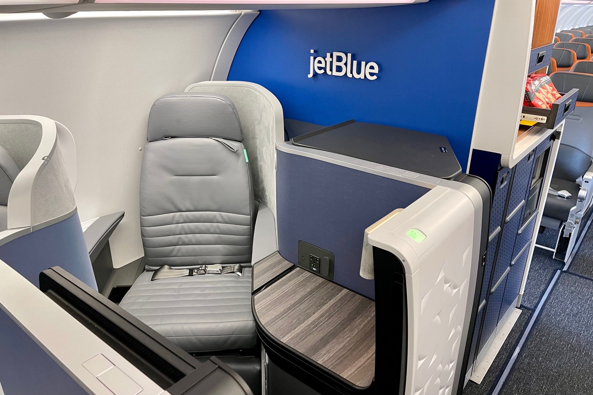 Where to sit when flying JetBlue’s A321neo with the new Mint - The ...