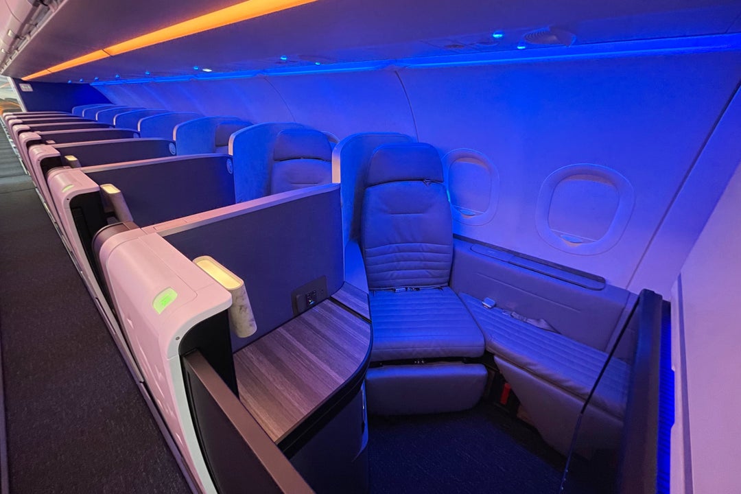 Take A Tour Of Jetblue's Brand-new A321neo Mint Business Class - The 