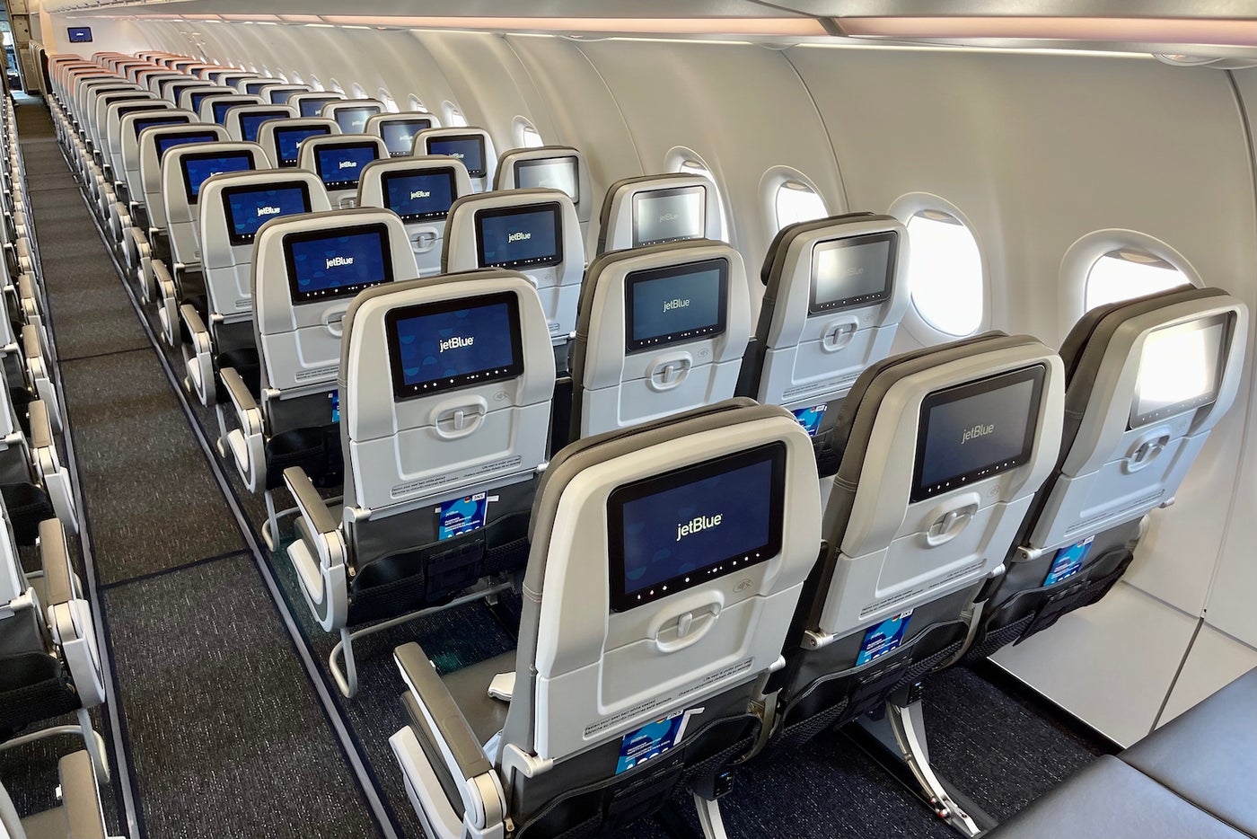 Touring JetBlue’s new coach cabin on the Airbus A321neo