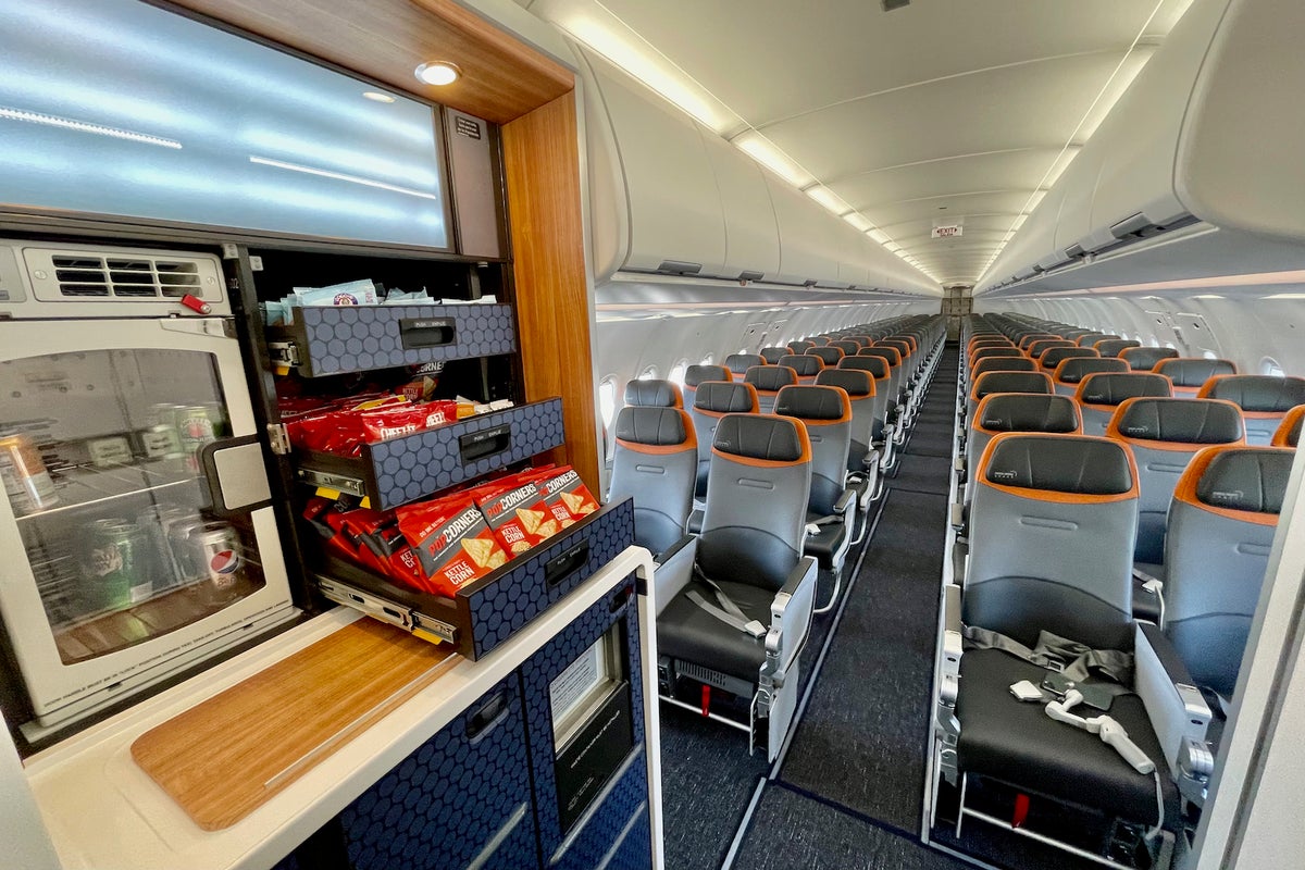 JetBlue unveils big Mosaic elite changes, including free Mint upgrades