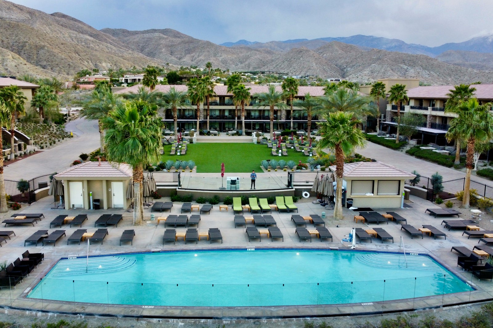 overhead photo of a hotel and its pool