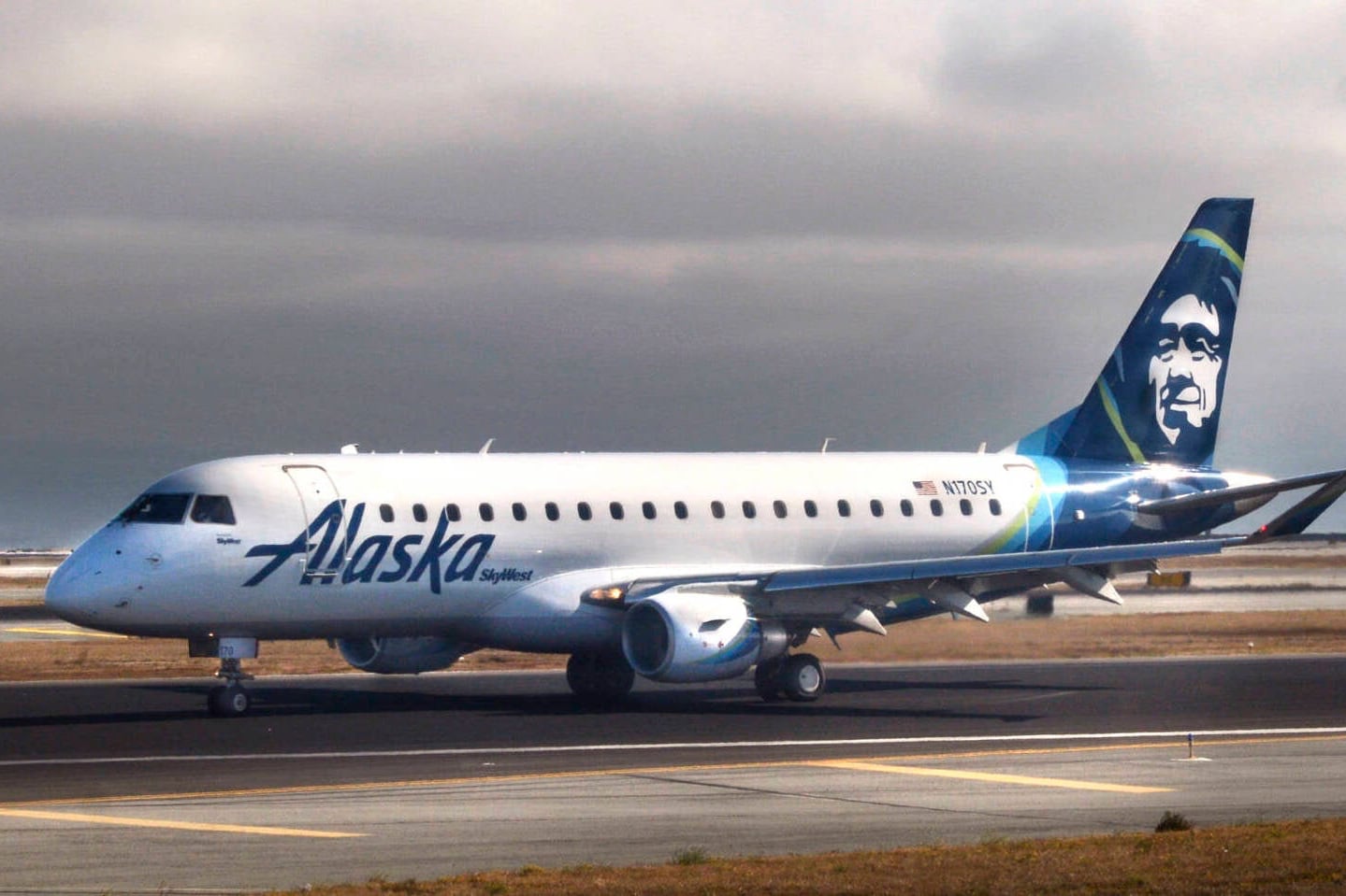 alaska-airlines-skywest-embraer-scaled-e1598564890128-2