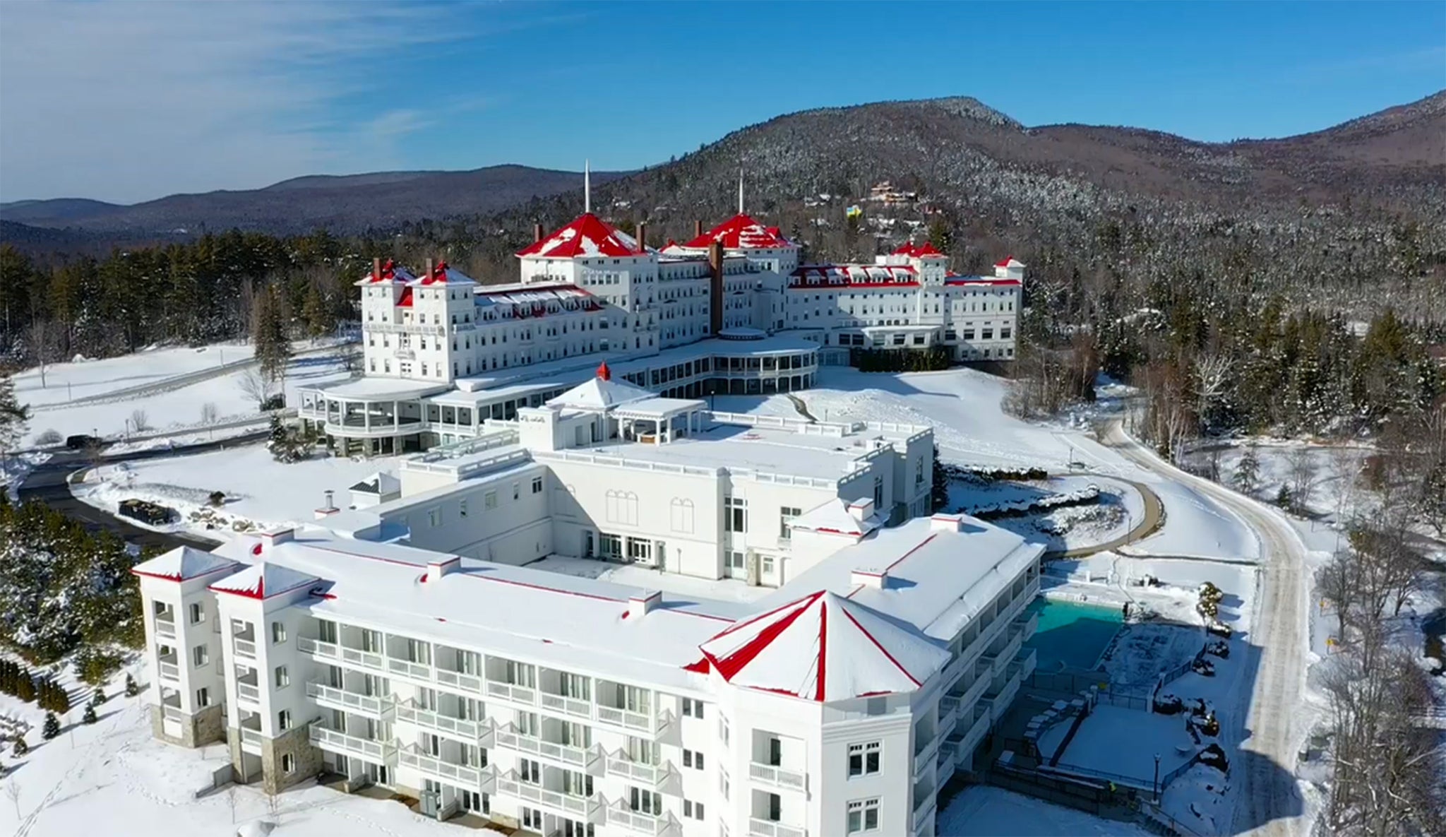 What it's like at Omni Mount Washington Hotel and Bretton Woods Ski