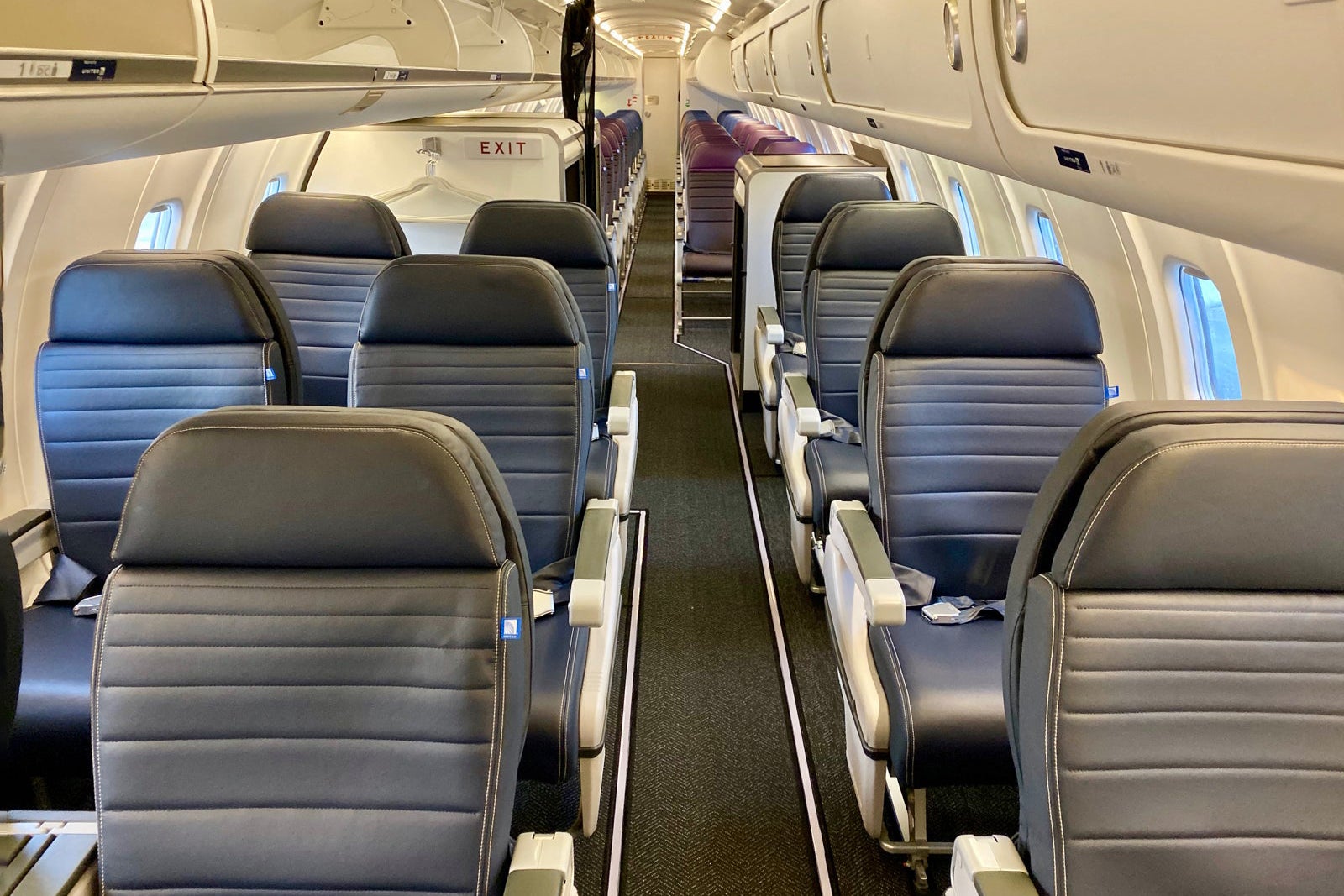 20191027_United-CRJ550-Inaugural-Flight_ZGriff-8
