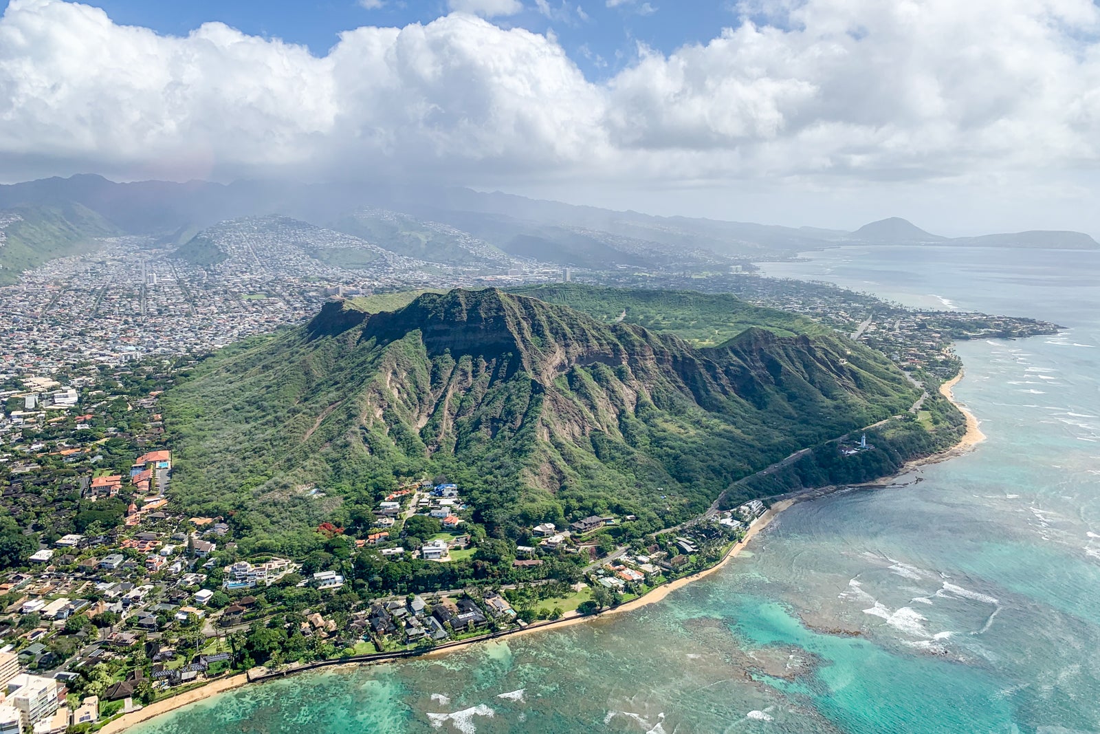 Deal alert for the new year: Fly to Hawaii for $200