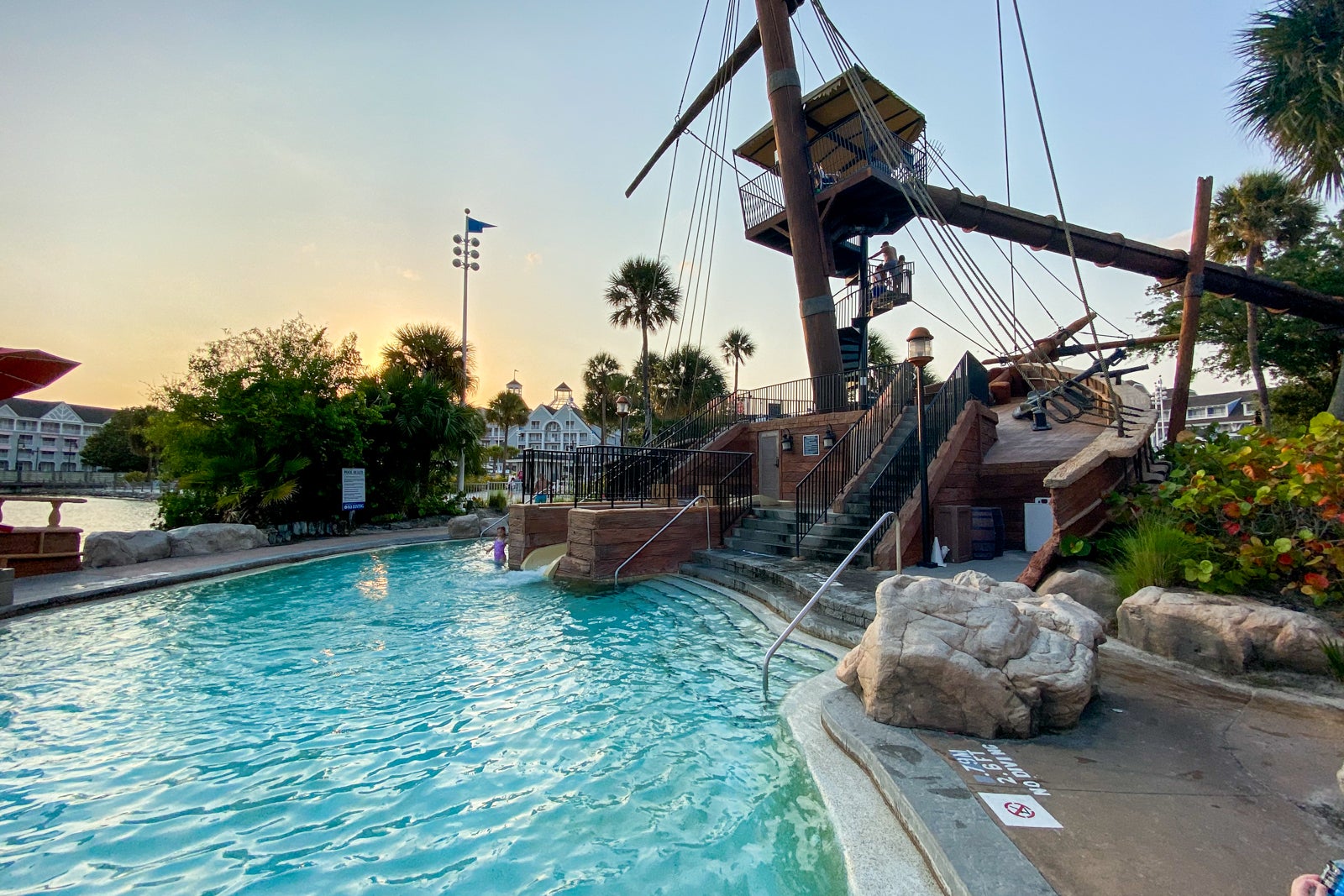 disney yacht club pool restaurant