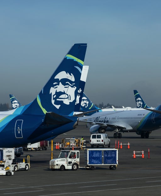Alaska Airlines Visa vs. Alaska Airlines Business Visa: Should you get the personal or business card?