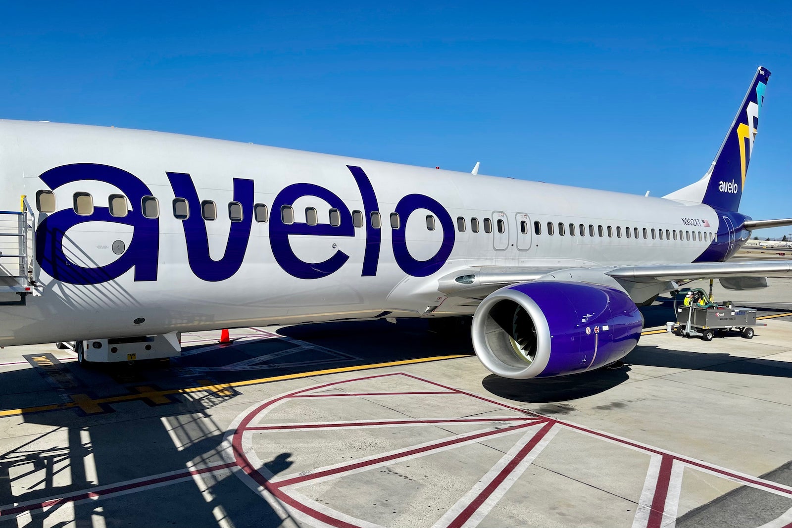 Budget carrier battle America's 2 newest airlines, Avelo and Breeze