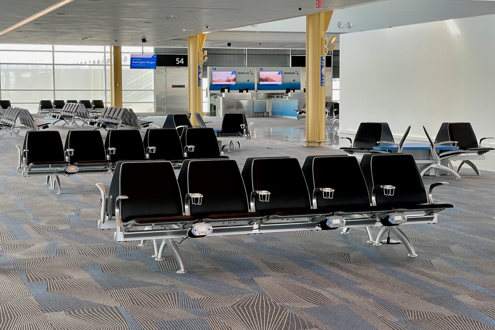 Farewell Gate 35X: American Airlines Welcomes Customers to a New