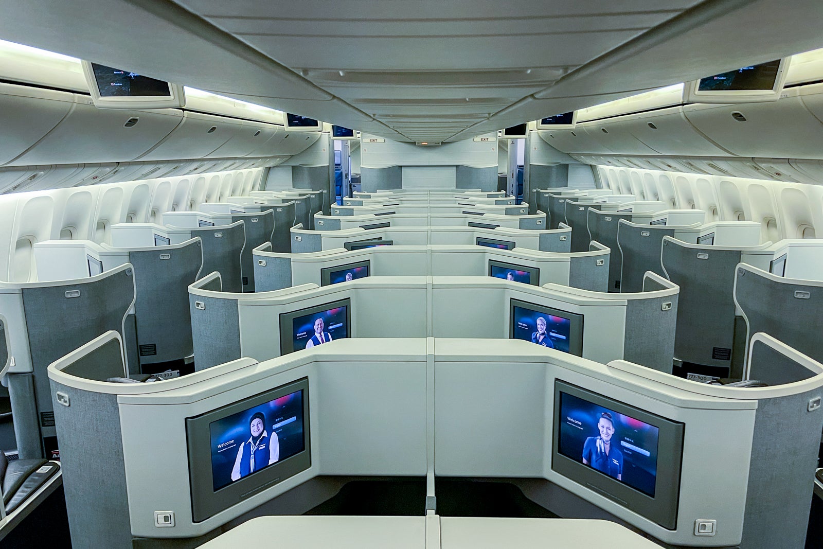 Four-cabin review: Putting American Airlines' Boeing 777-300ER to the ...