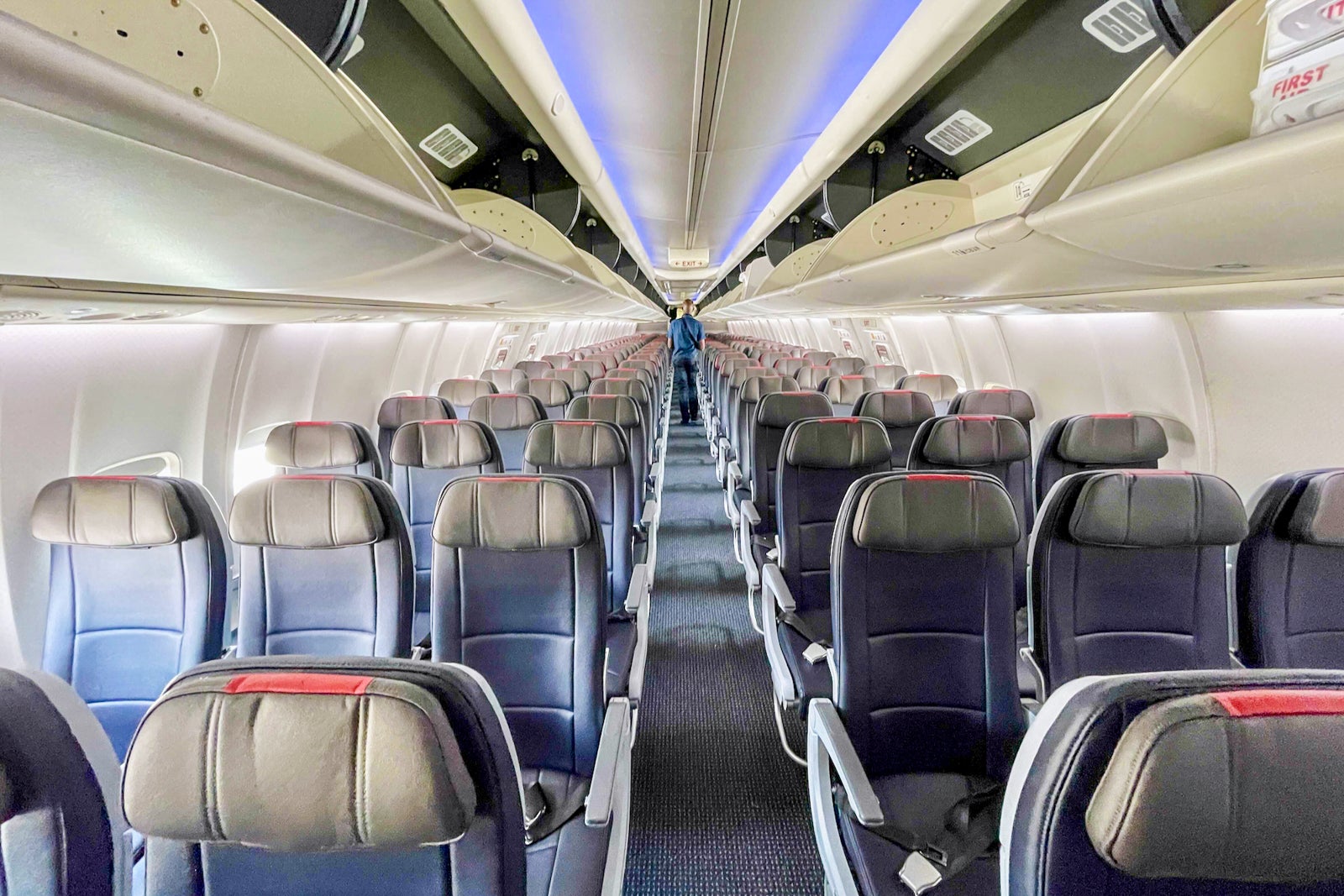 American Airlines AA 737-800 Main Cabin