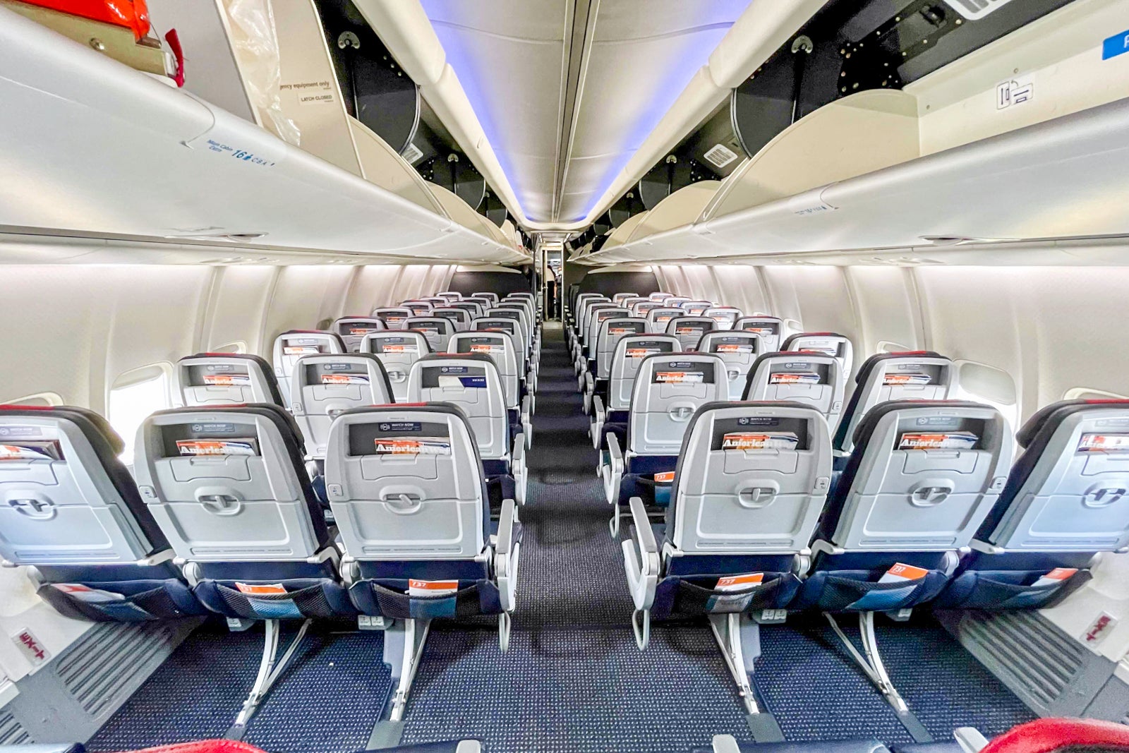 American Airlines AA 737-800 Main Cabin