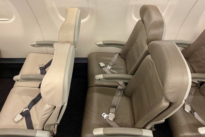 First Look And Where To Sit When Flying Breeze Airways Embraer 195