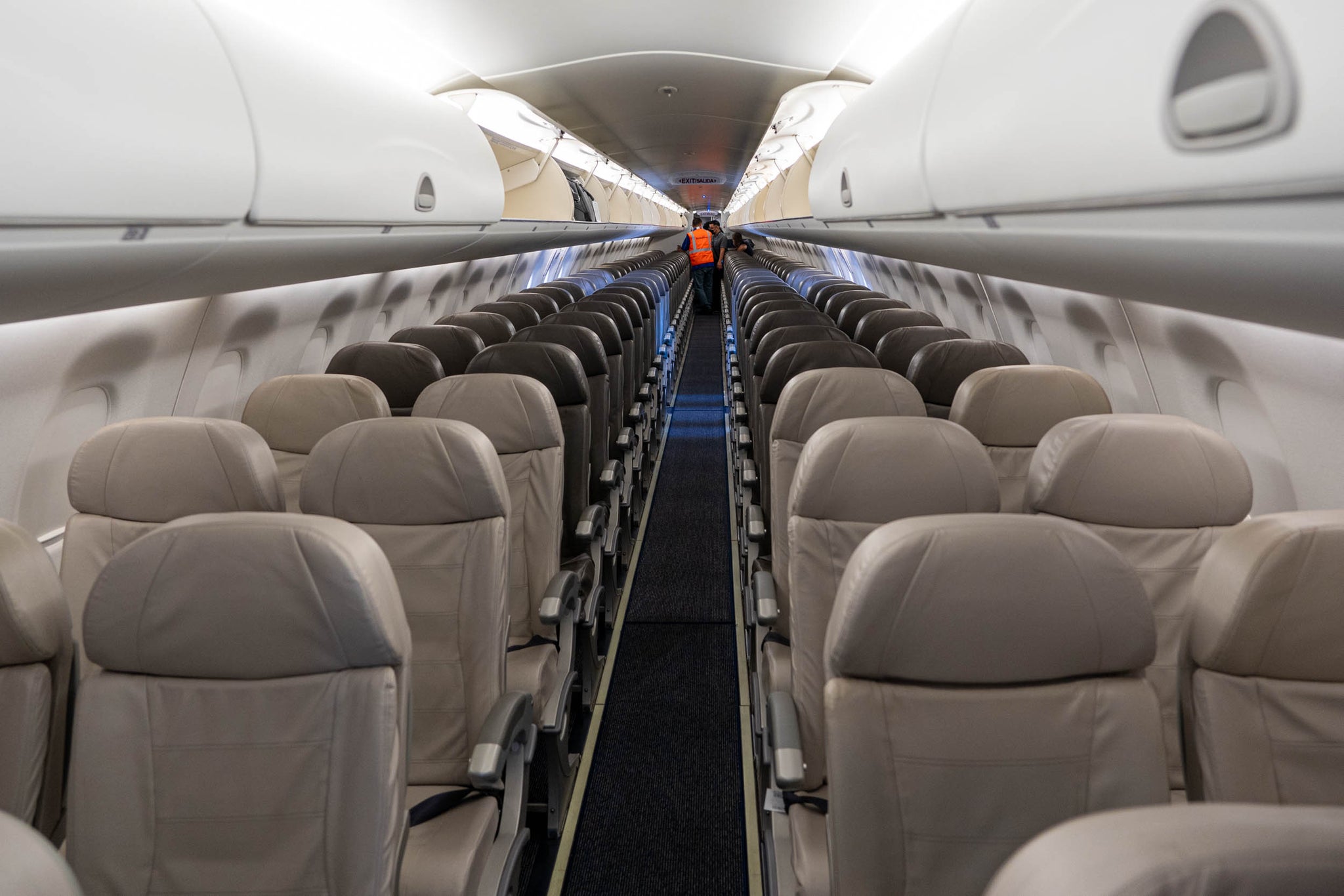 Breeze Airways first flight: Seats, details, inaugural event - The ...