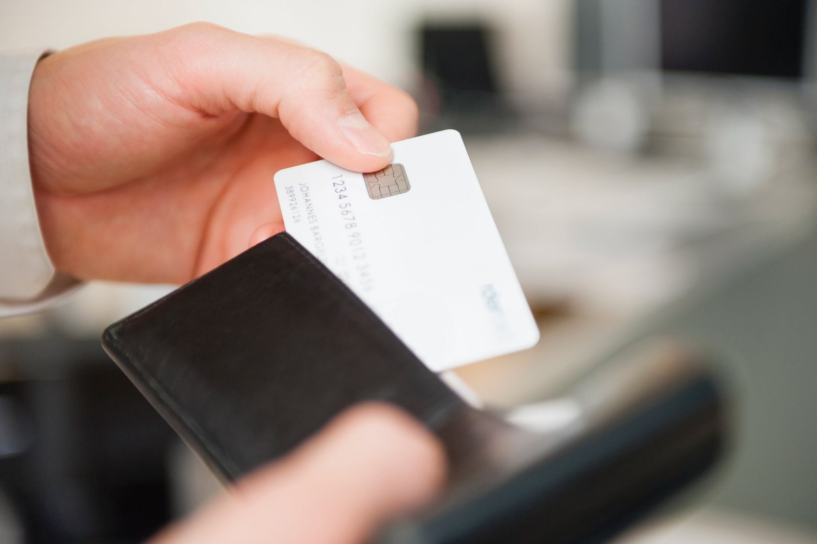 How to clean your credit cards