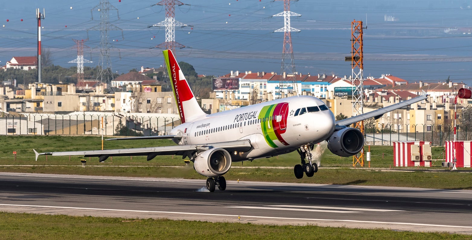 'One of the most demanding maneuvers in aviation' — How pilots manage
