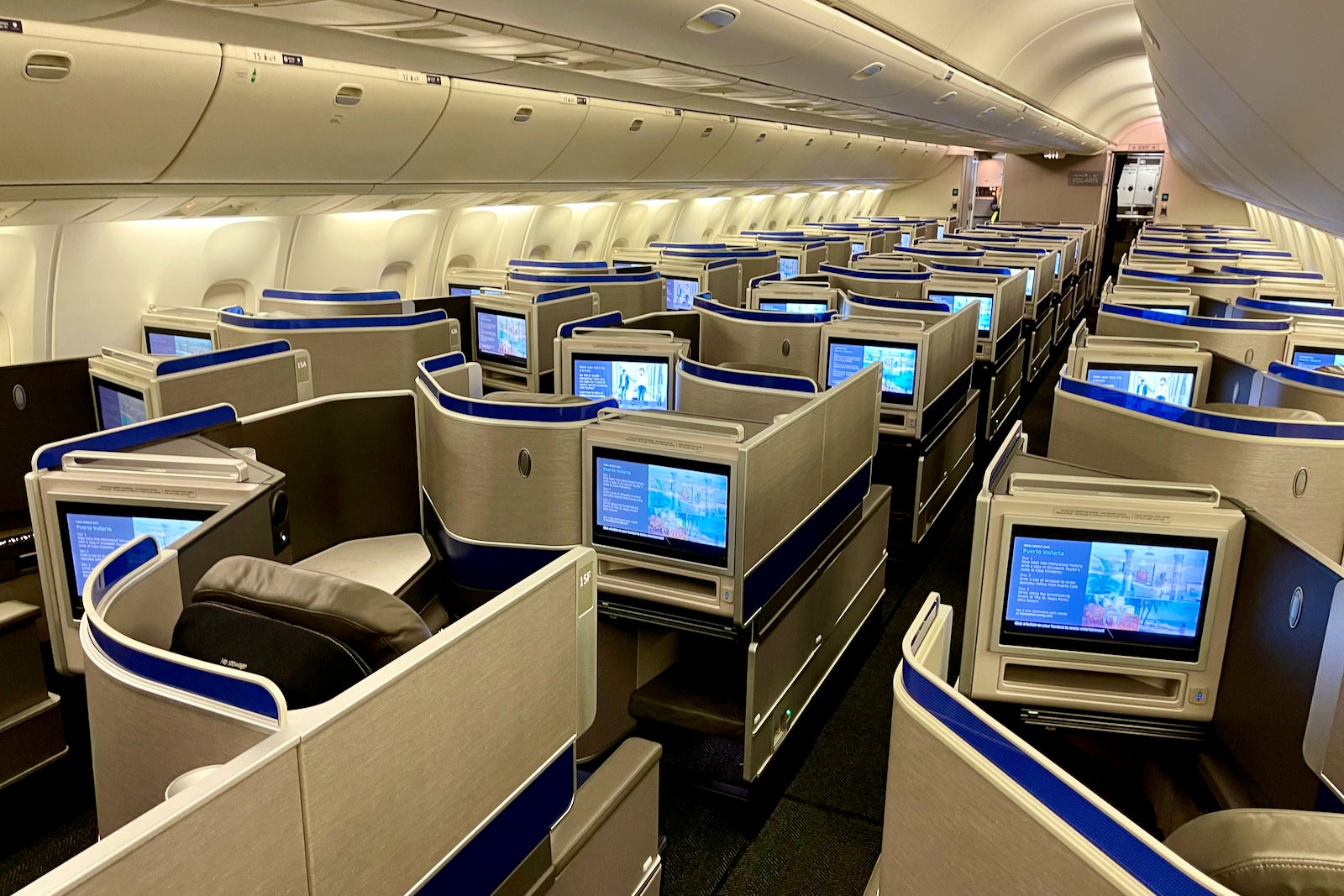 United Airlines Boeing 767-300 High J LAX JFK Zach Griff - 58Polaris