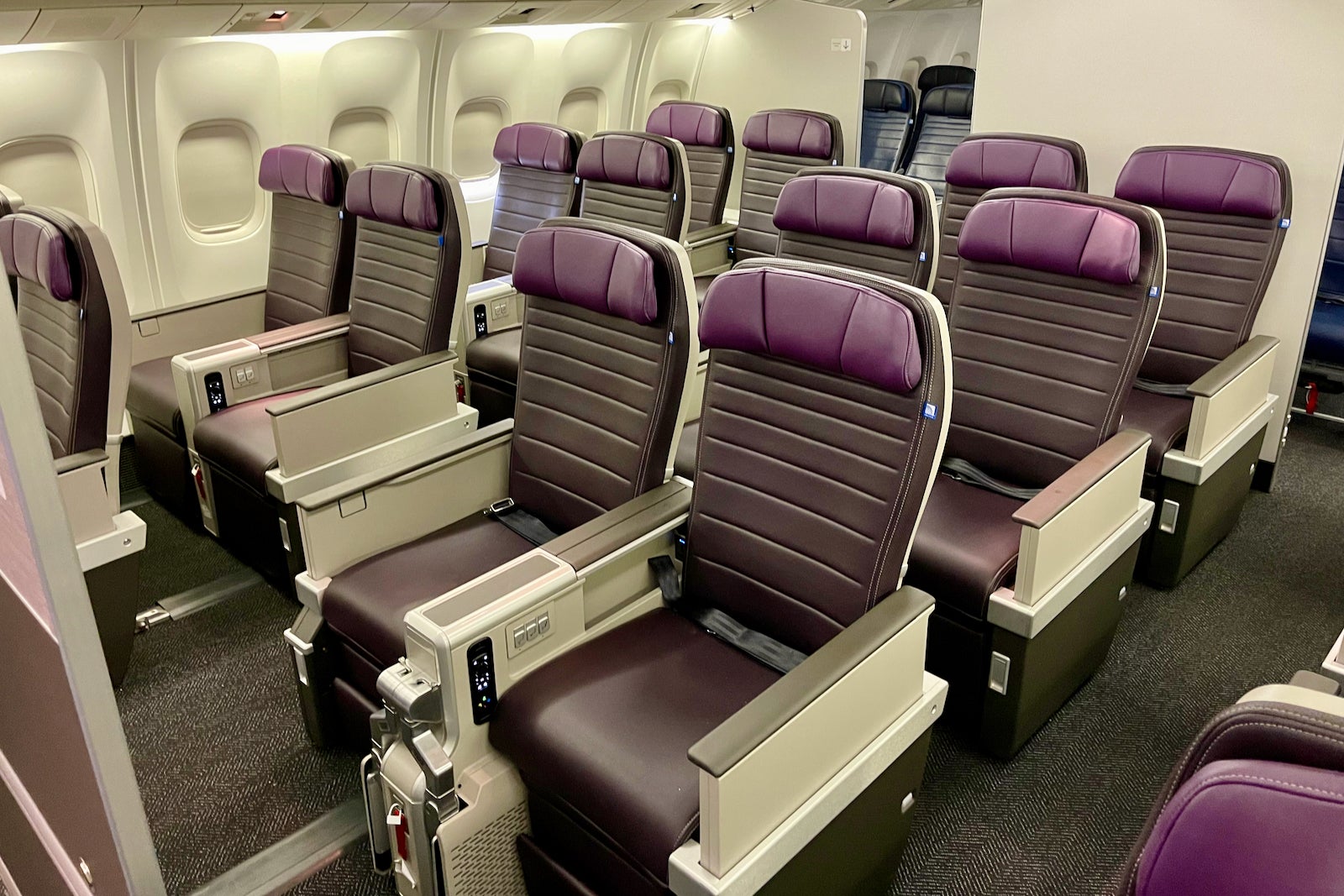 Review: United's newest flagship routes between New York-JFK and LAX ...