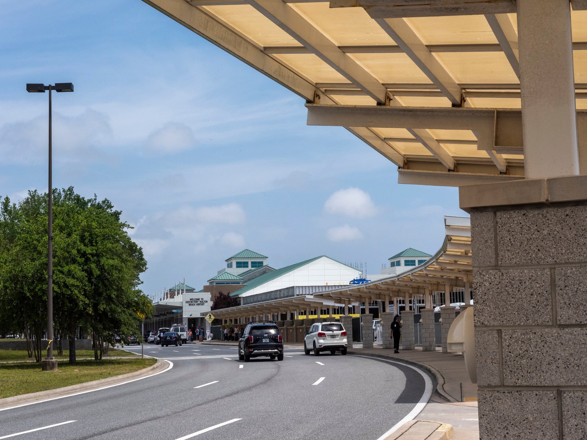 Reasons to love flying out of smaller airports The Points Guy