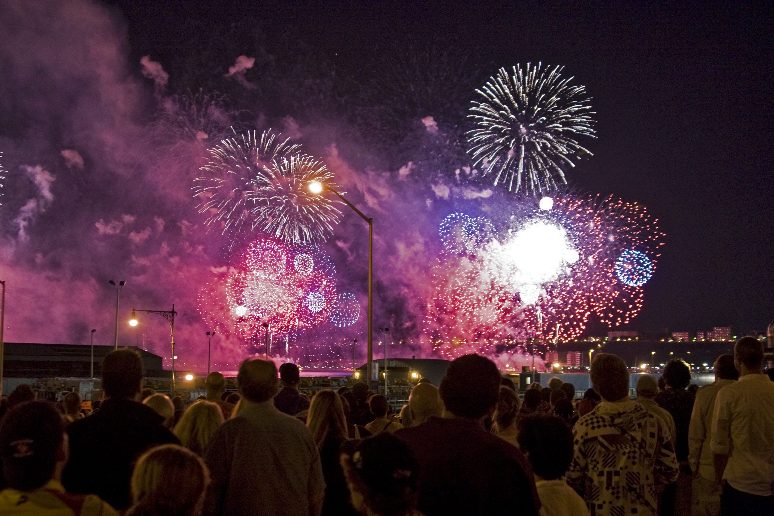 1+million+people+are+trying+to+get+free+tickets+for+Macy%26%238217%3Bs+fireworks+on+the+4th+of+July