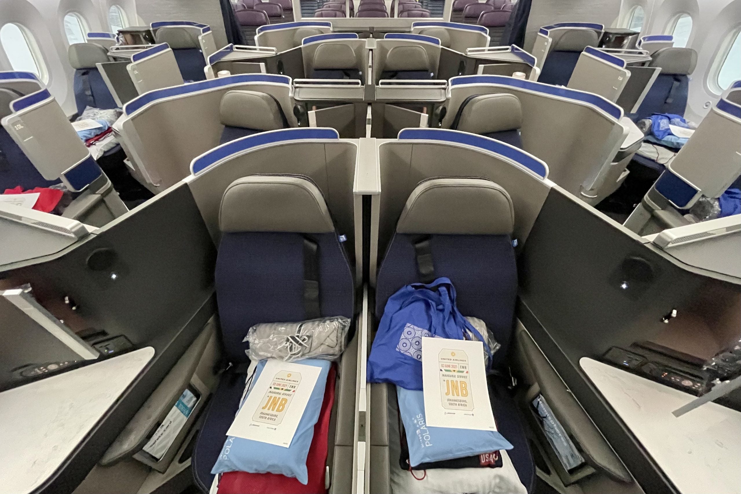 Review - United flight from Newark to JNB | AfricaHunting.com