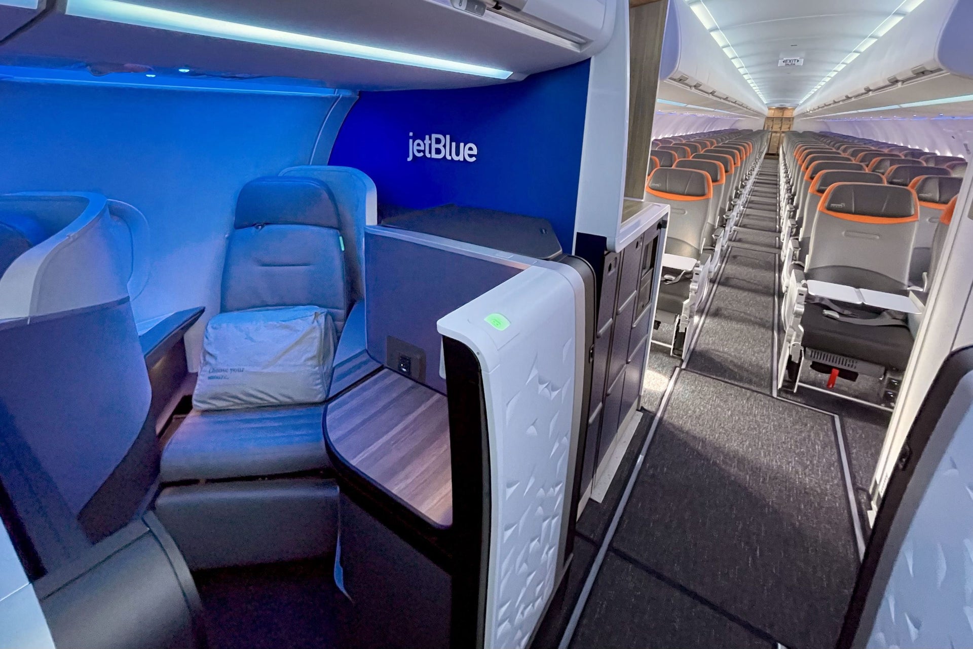First look: What it was like to fly JetBlue's new Mint business class ...
