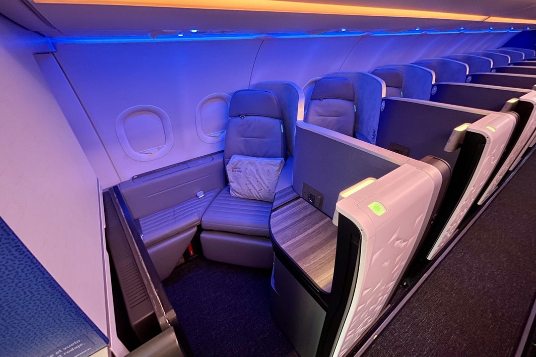 First look: What it was like to fly JetBlue's new Mint business class ...