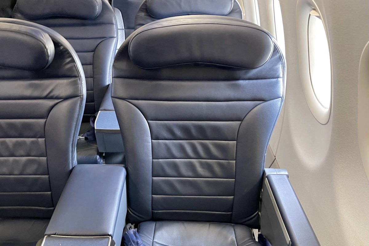 Style vs. savings Comparing JetBlue's Mint Studio and Spirit's Big