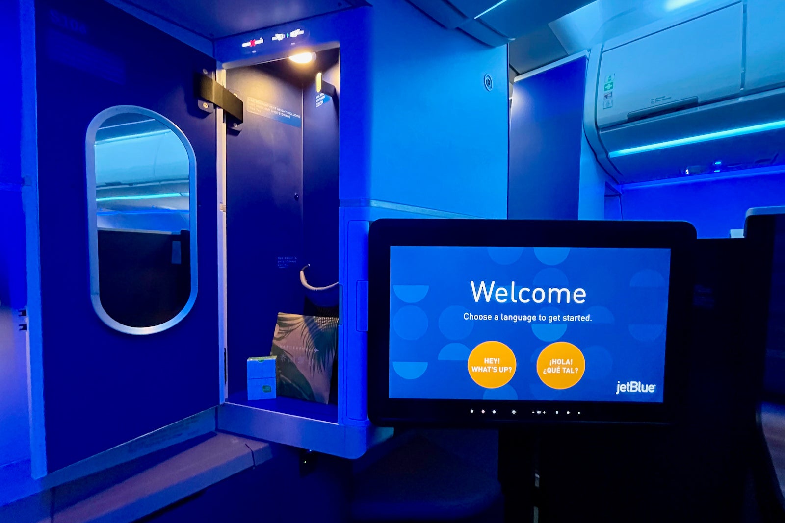 Review Jetblue S New Transcon Champ Mint Studio Business Class