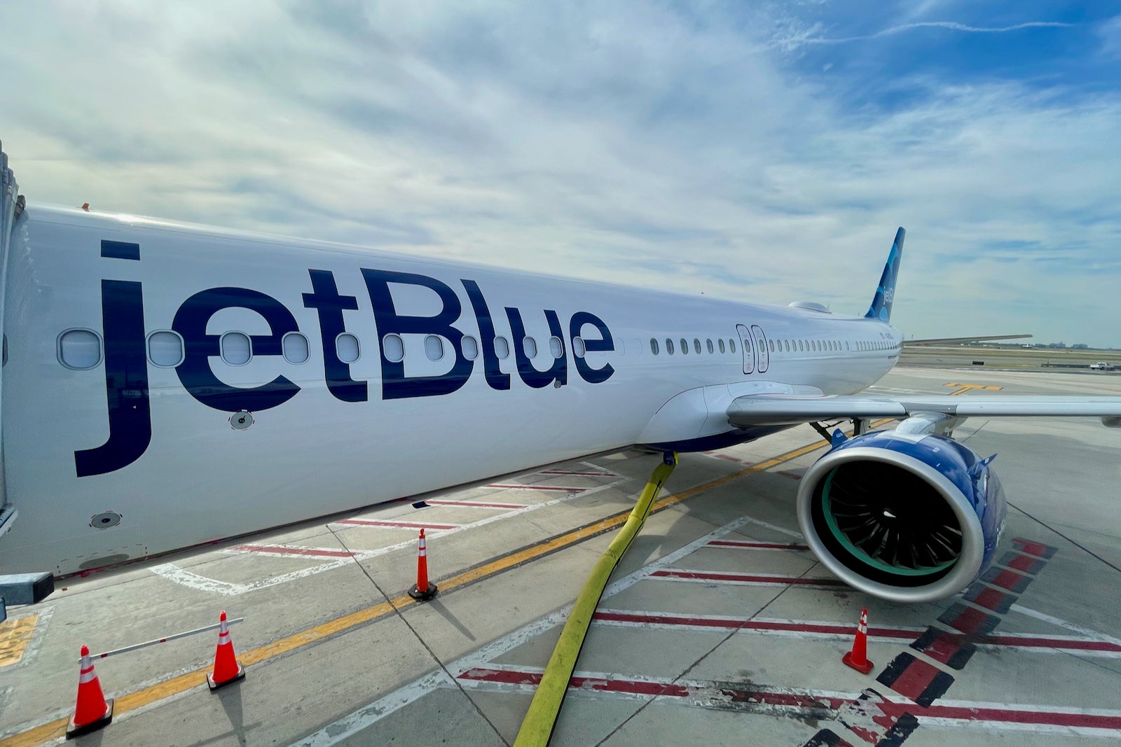 Review JetBlue's new transcon champ, Mint studio business class The