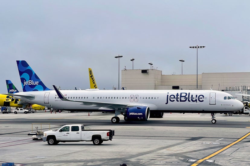 Review JetBlue's brandnew Mint businessclass suite The Points Guy
