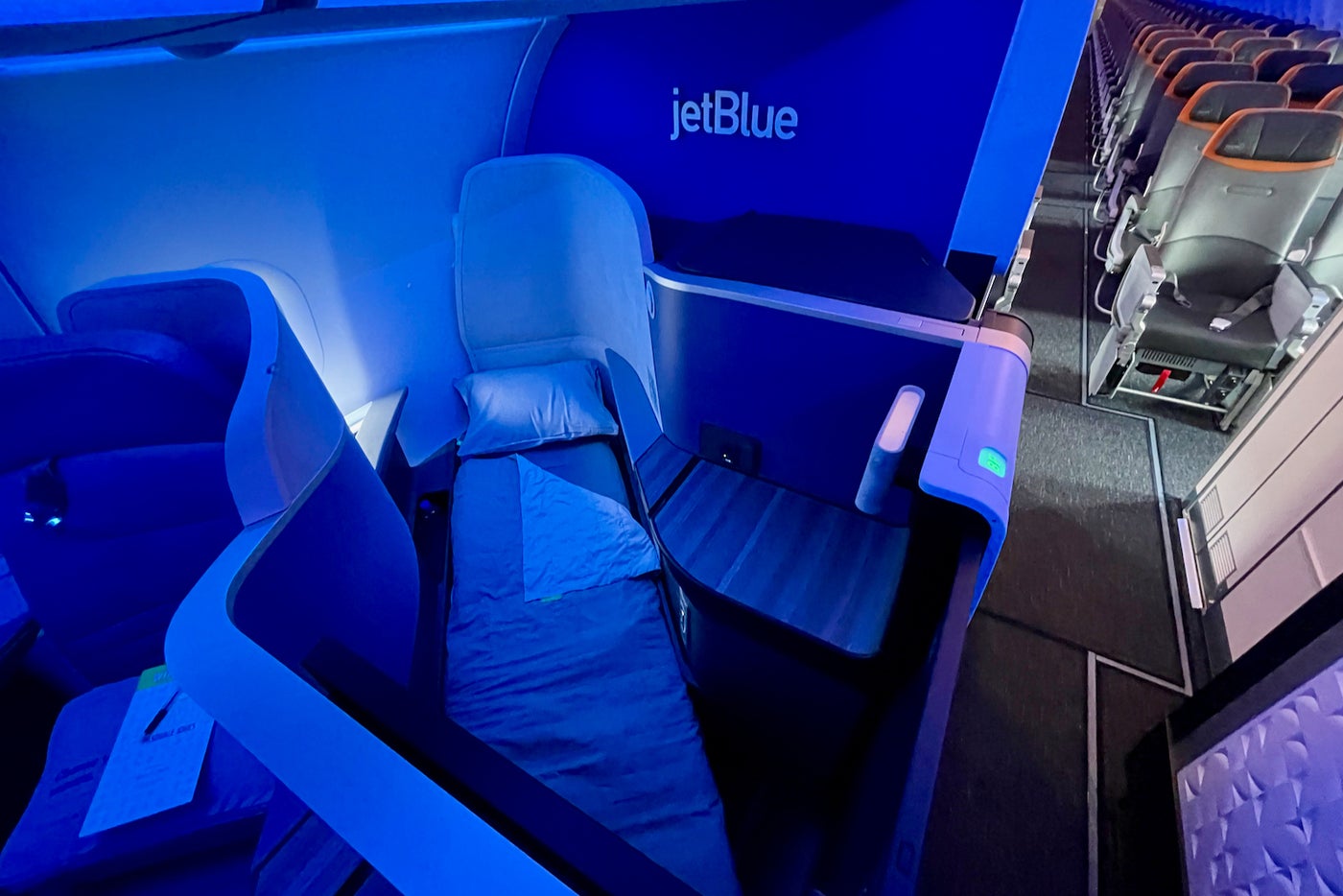 Review JetBlue's brandnew Mint businessclass suite