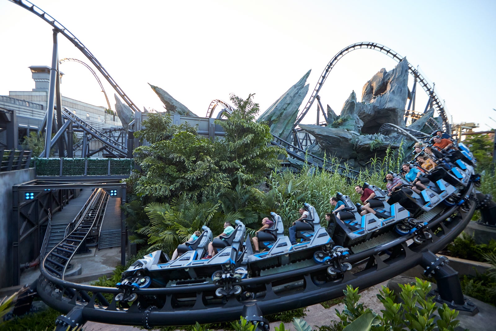 Its A 2 Hour Wait To Ride The New Jurassic World Velocicoaster At Universal Orlando — But It 
