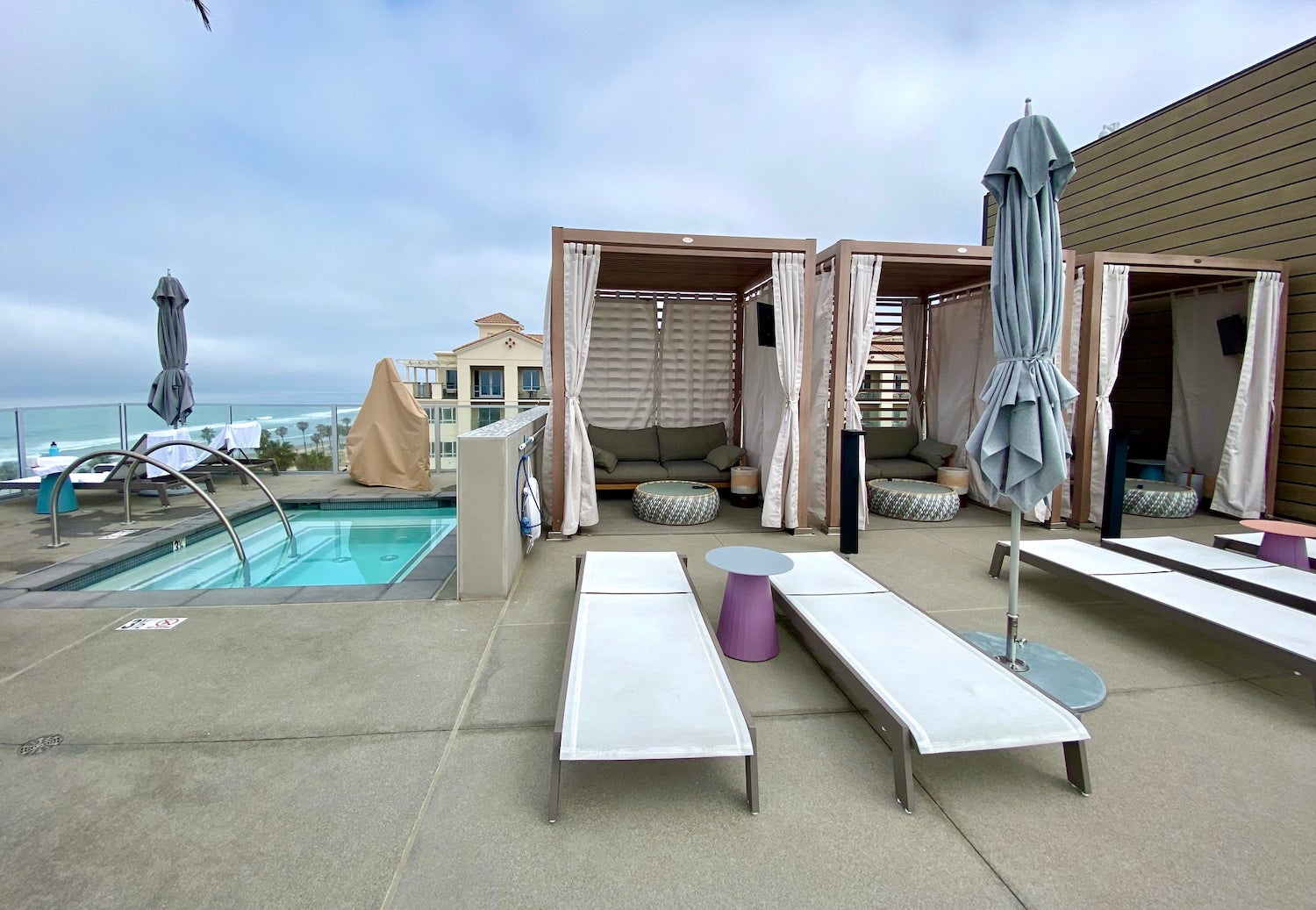 Jacuzzi and private cabanas
