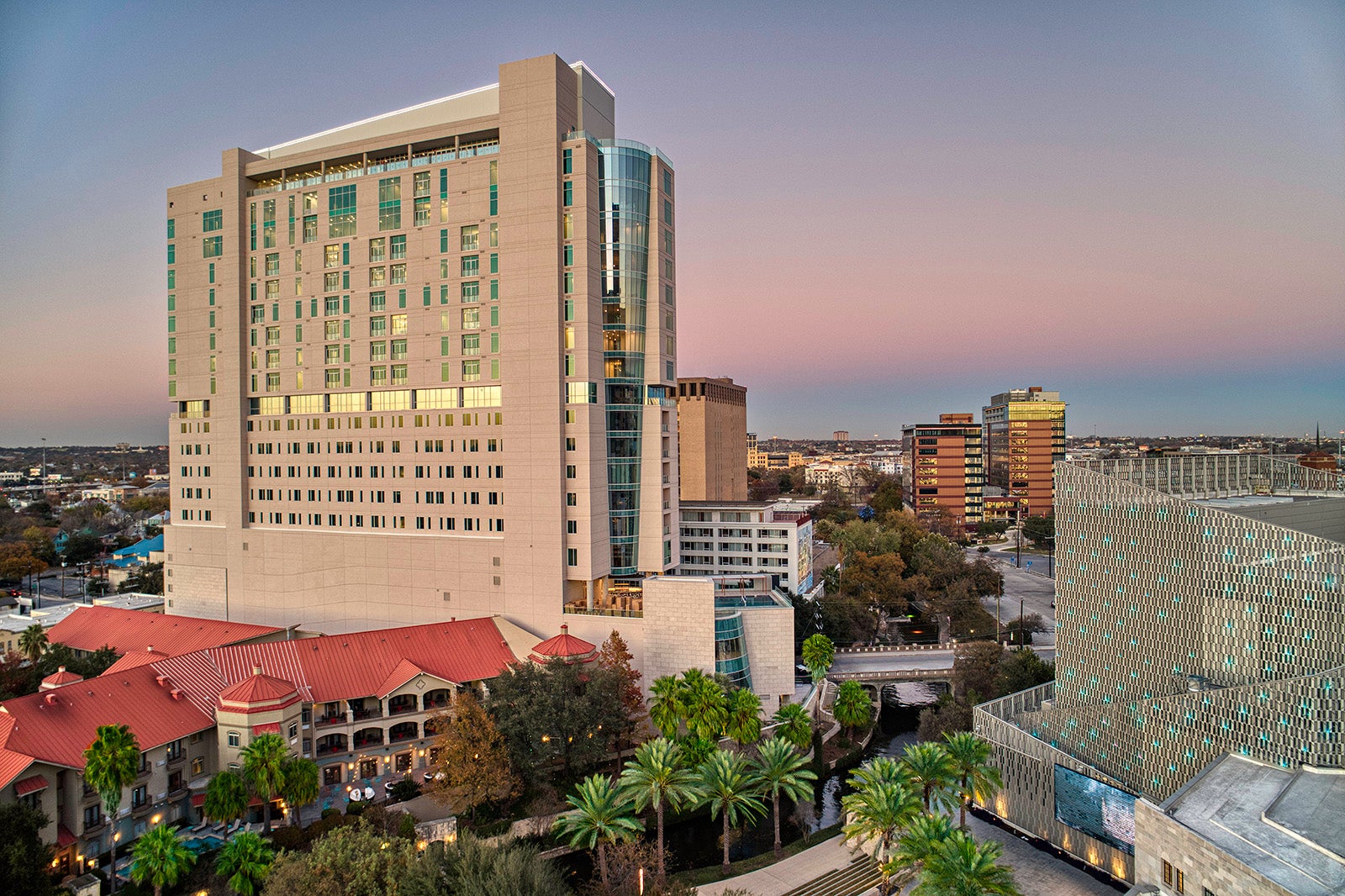 Great Hospitality Deep In The Heart Of Texas What We Loved About The   Thompson San Antonio – Exterior 