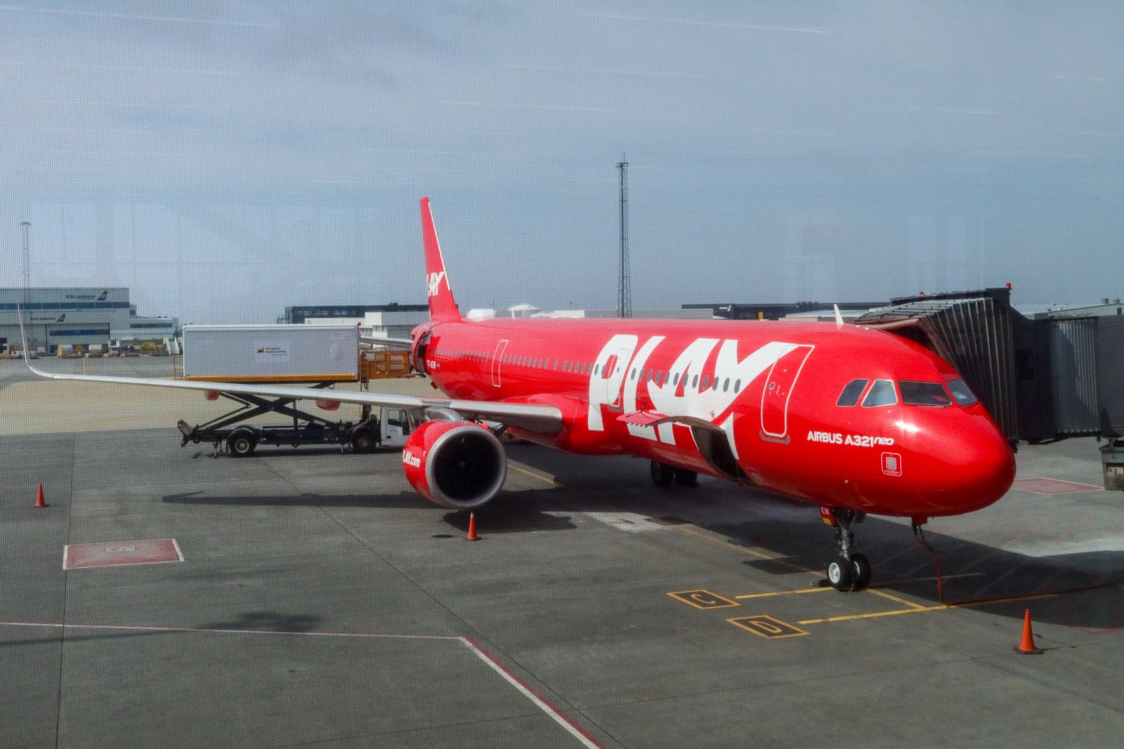 Lowcost Icelandic airline Play launches cheap USEurope flights The