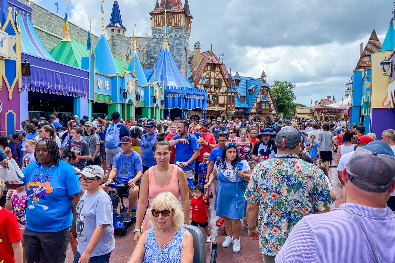 Walt Disney World Updates Mask Policy For Outdoor Attractions